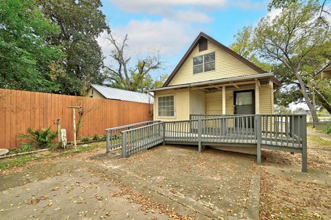 Tiny photo for 405 Montopolis DR, Austin, TX 78741 (MLS # 8267980)