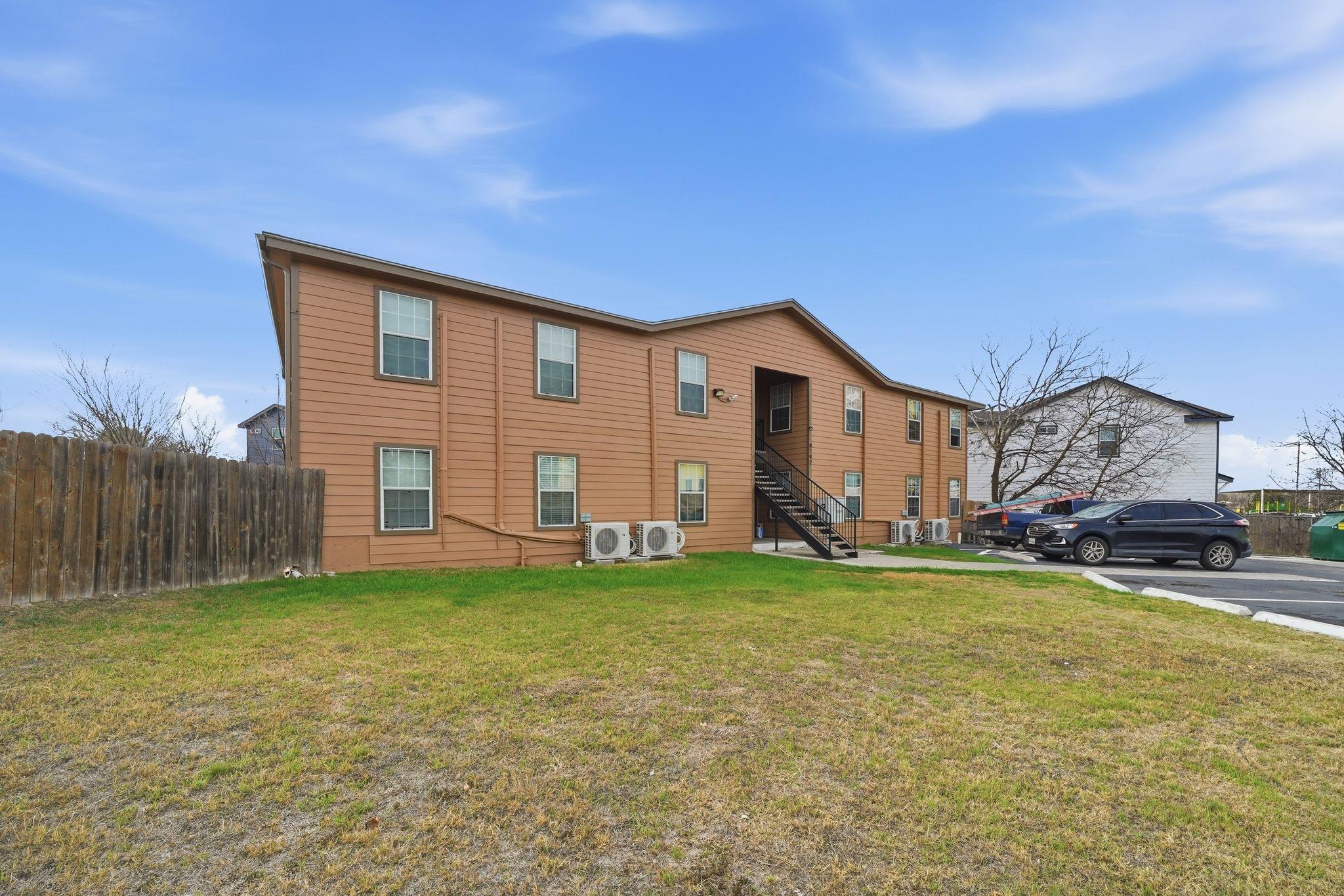 8142 Glen Mont
