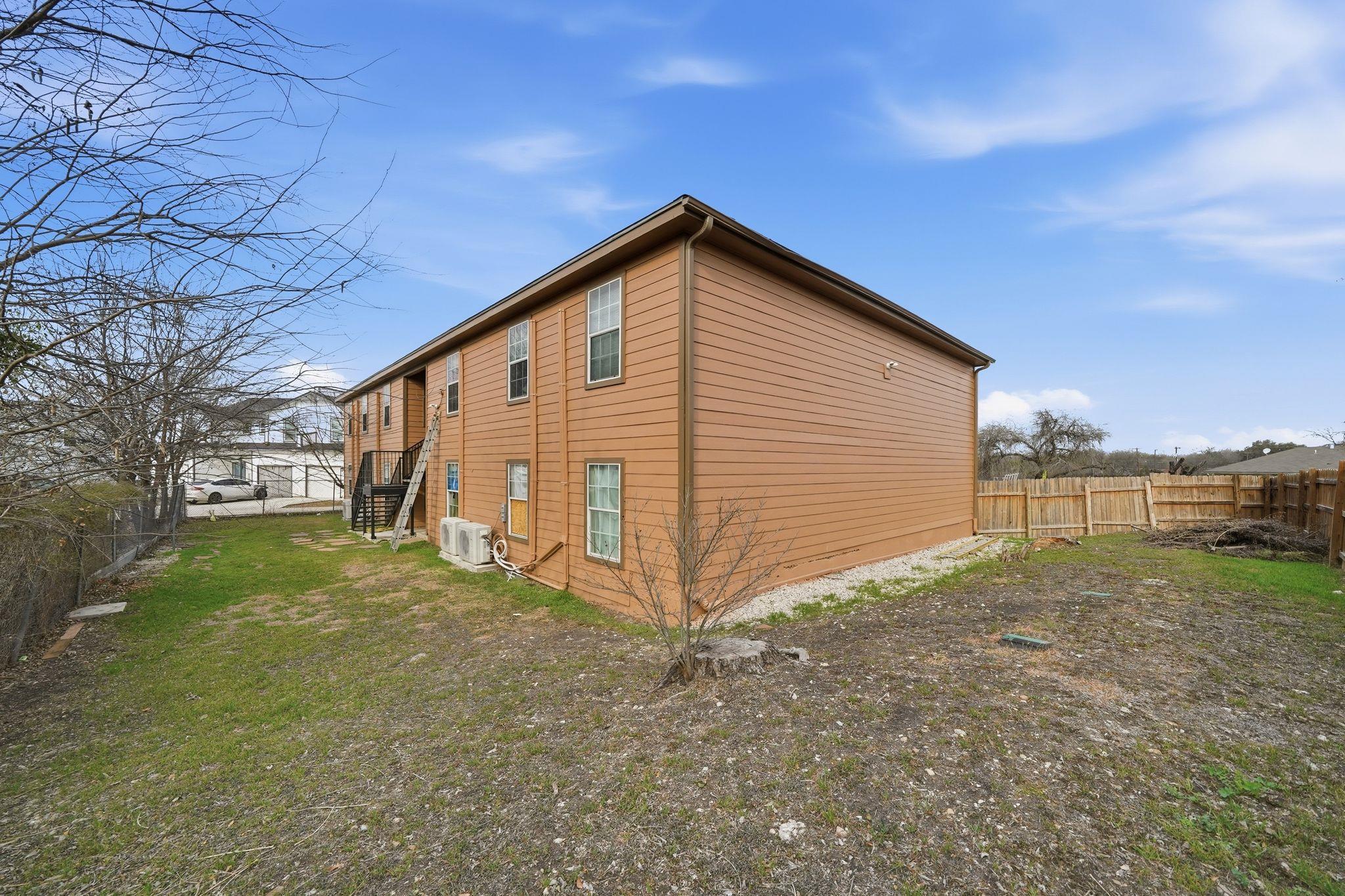 8142 Glen Mont