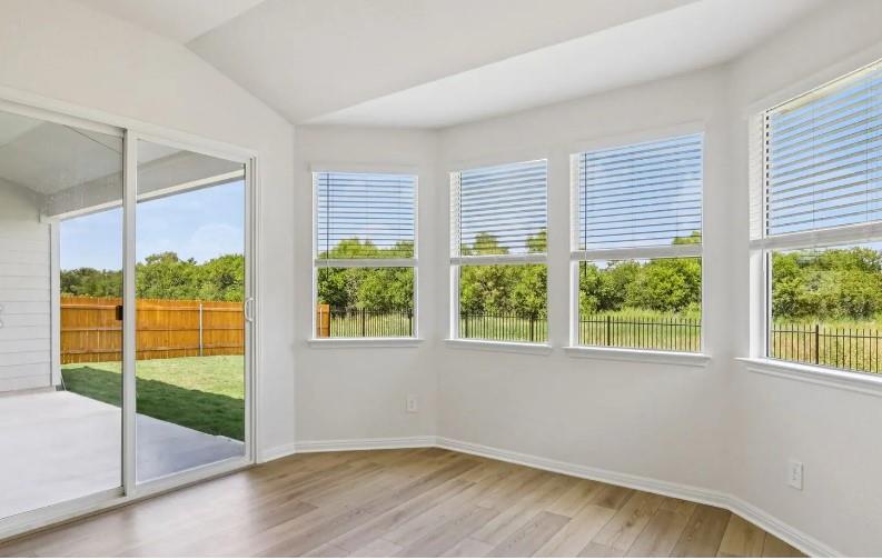 1005 Embarcadero DR