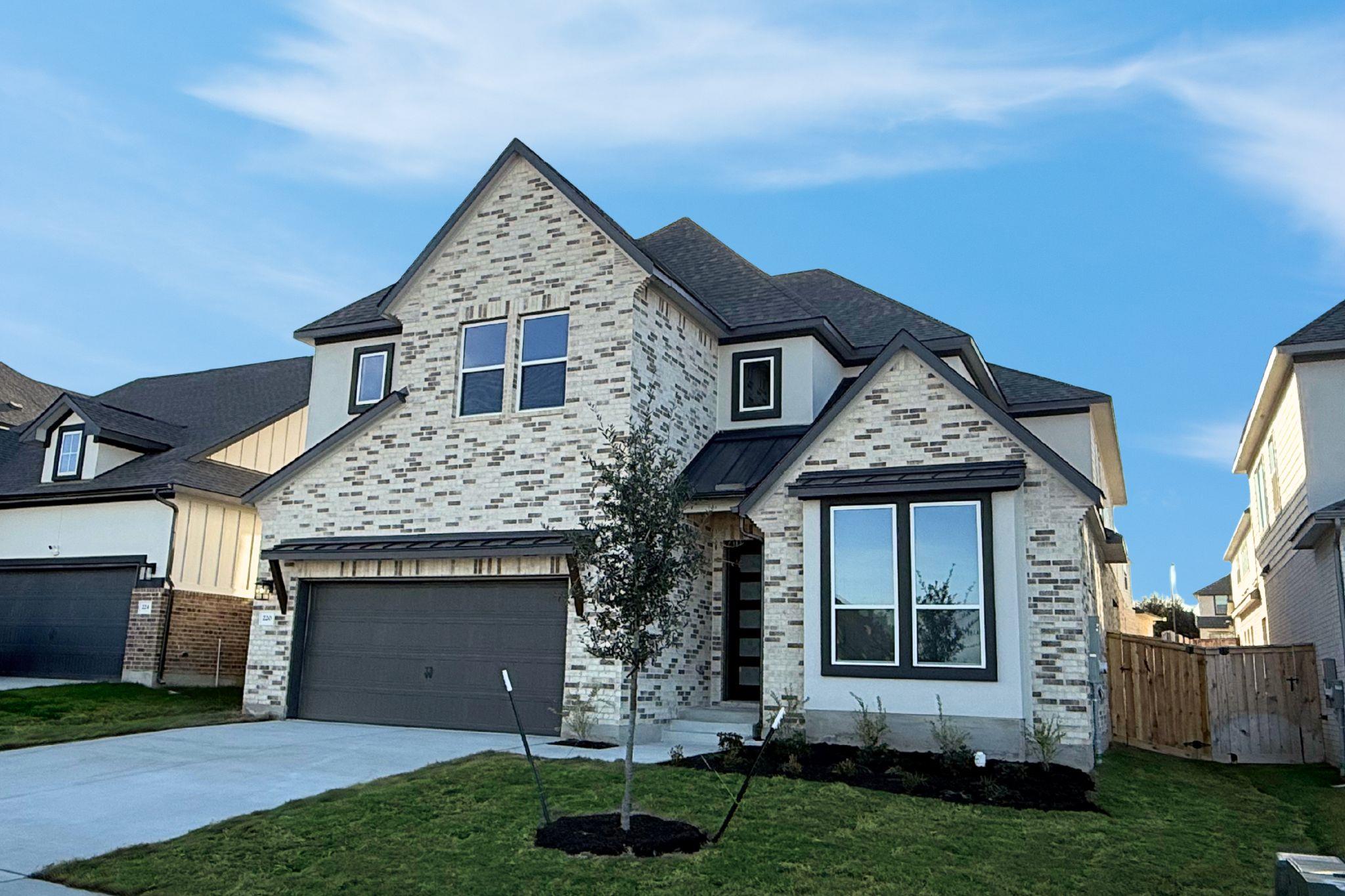 220 Crescent Heights DR