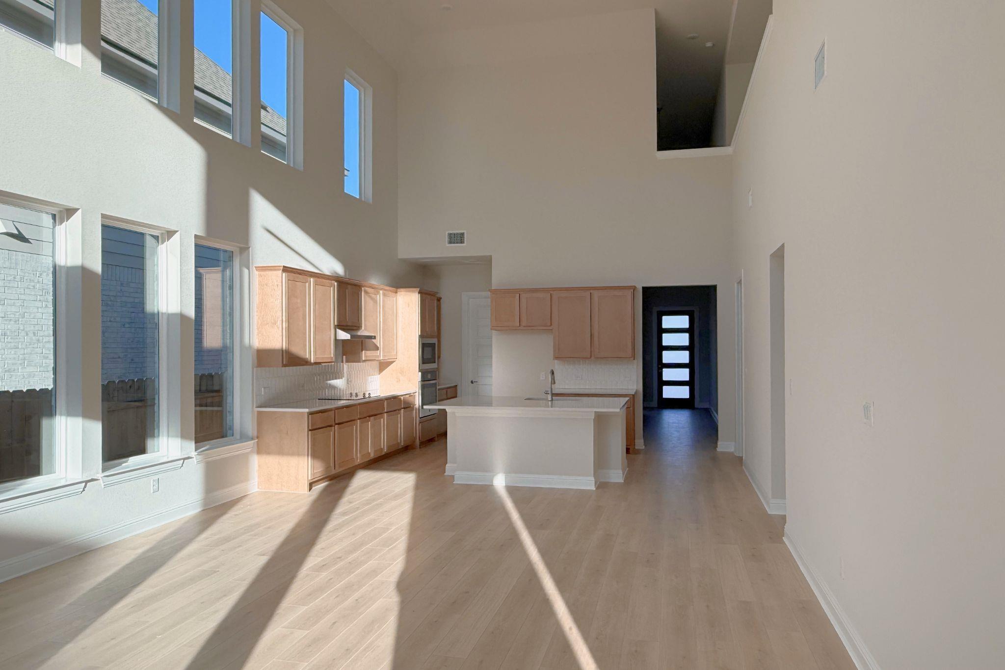 220 Crescent Heights DR