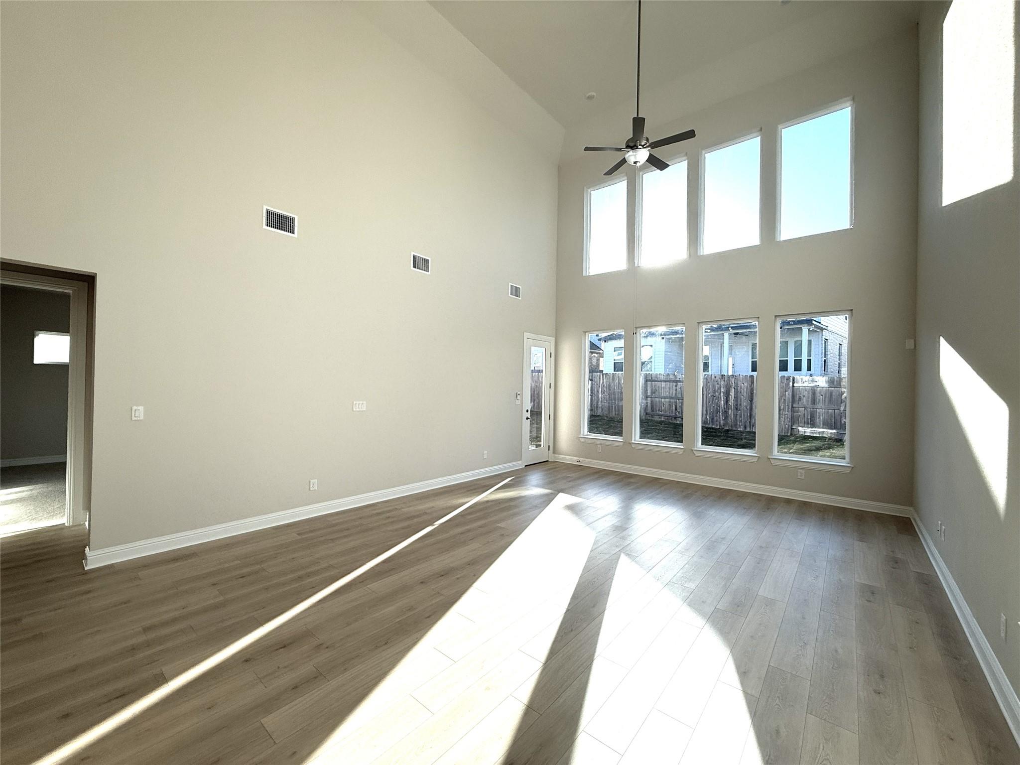 220 Crescent Heights DR