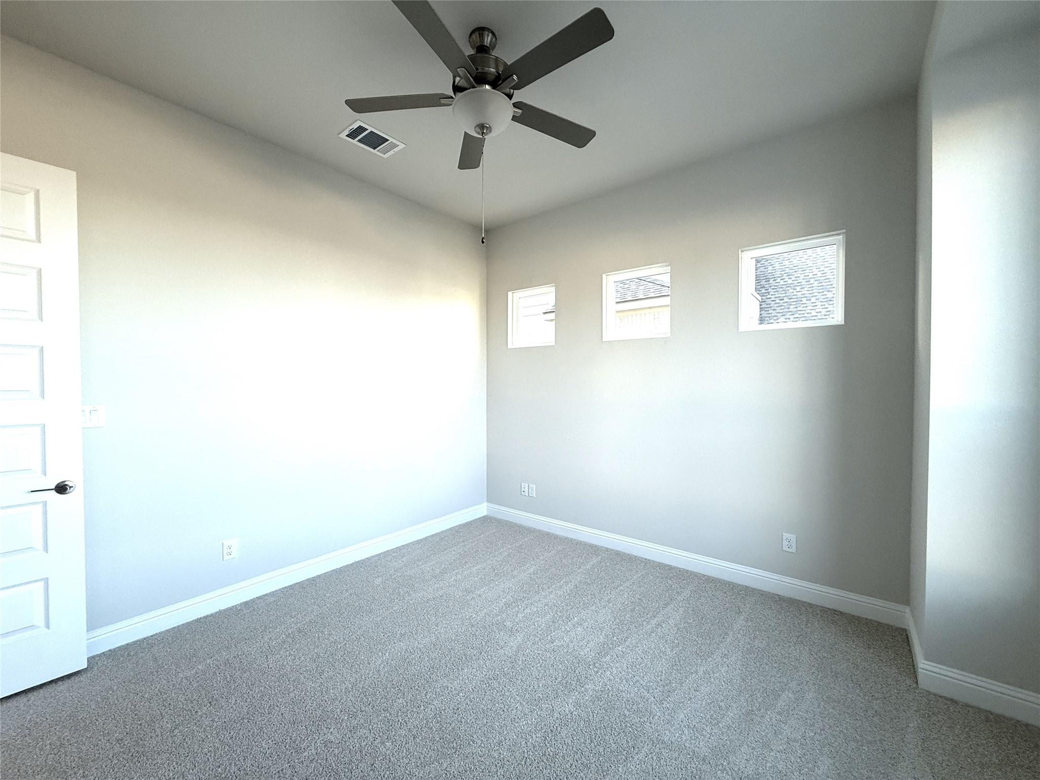 220 Crescent Heights DR