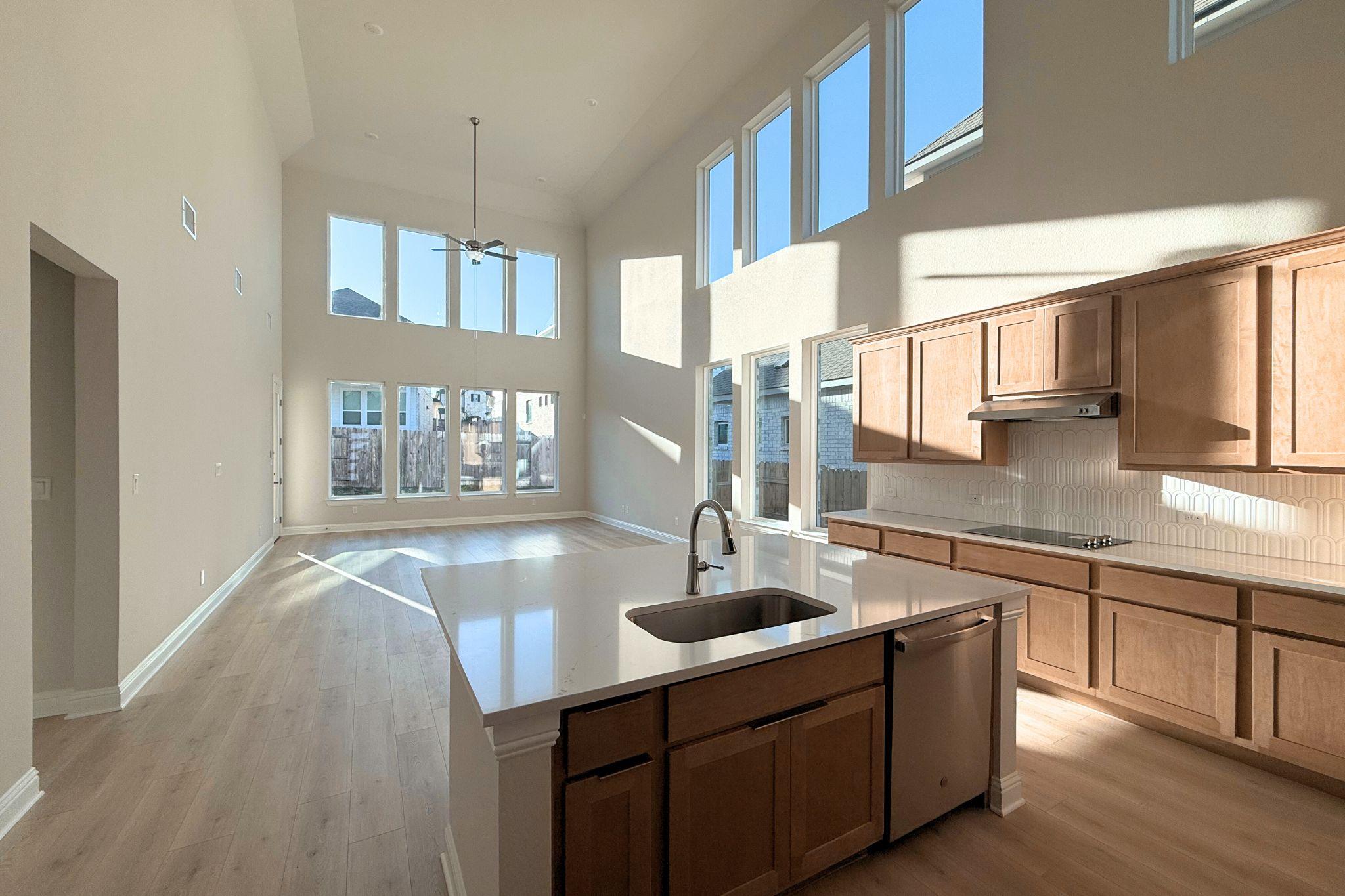 220 Crescent Heights DR