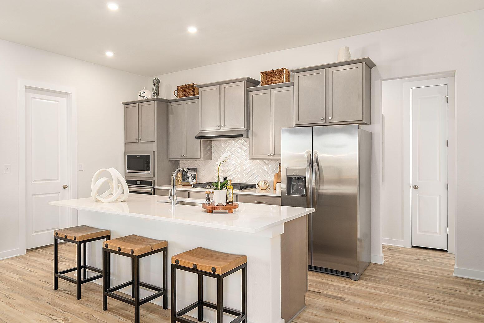 140 Hadleigh DR