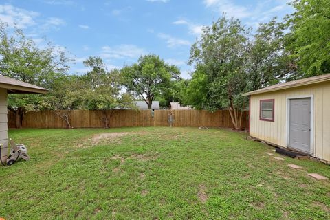Tiny photo for 1301 S Meadows DR, Austin, TX 78758 (MLS # 2725798)