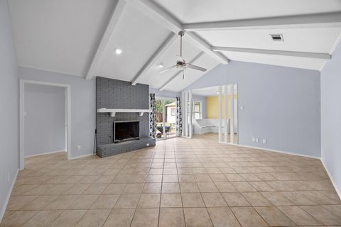 Tiny photo for 1301 S Meadows DR, Austin, TX 78758 (MLS # 2725798)