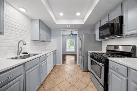 Tiny photo for 1301 S Meadows DR, Austin, TX 78758 (MLS # 2725798)