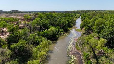 Photo of 611 CR 430, Mullin, TX 76864 (MLS # 9696331)
