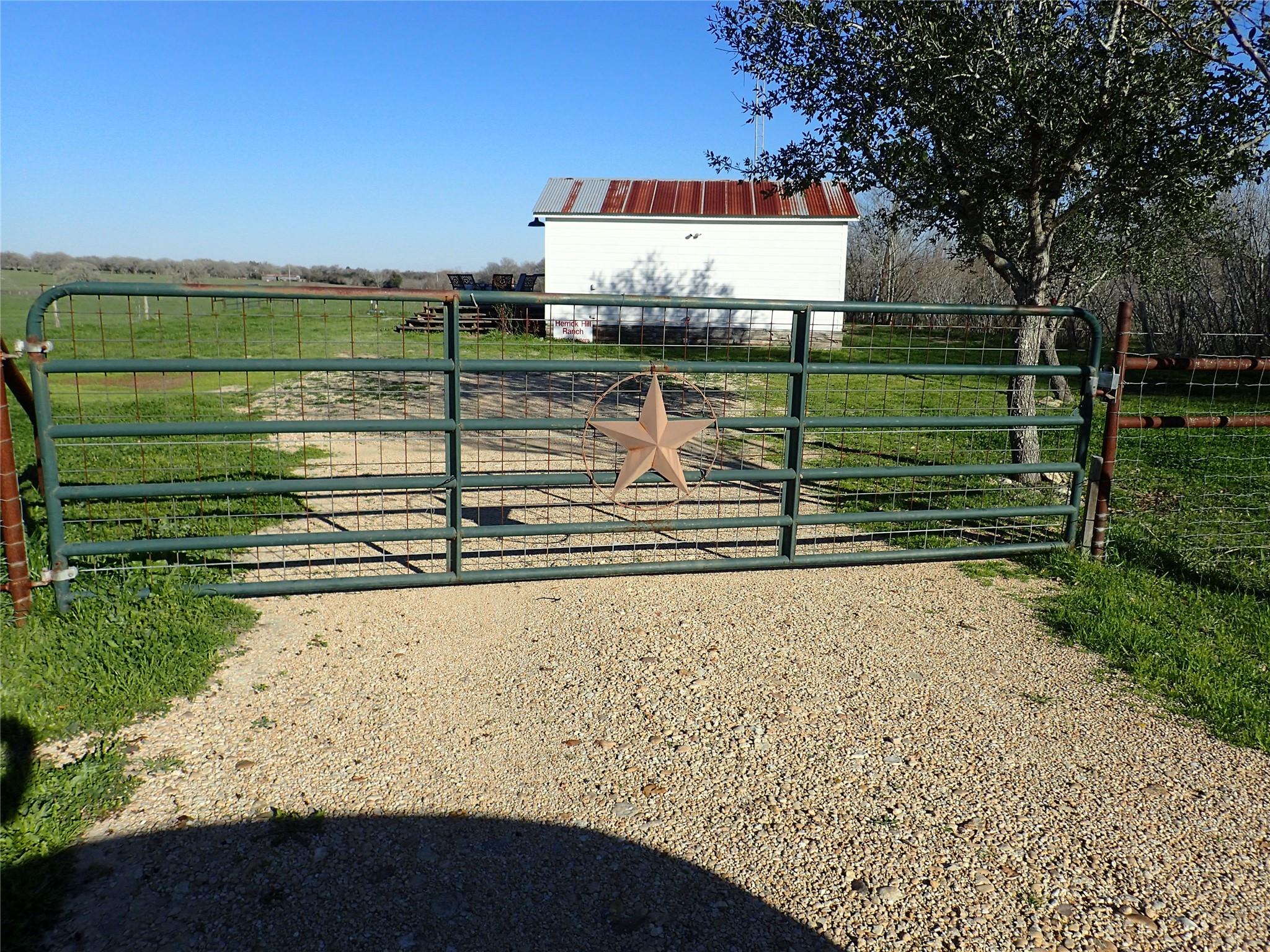 13.5ac FM 1296