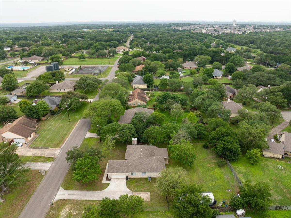 202 Meadow Woods DR