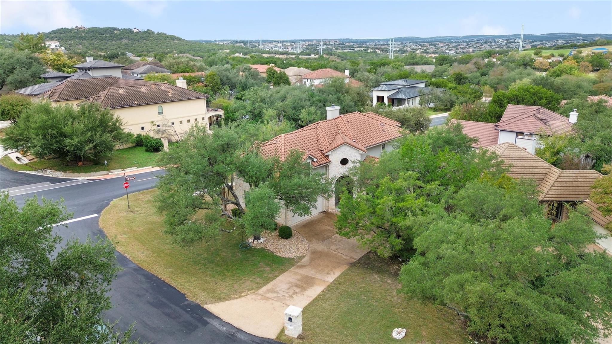 6 Monarch Oaks LN