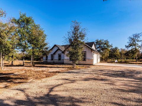 A home in Luling