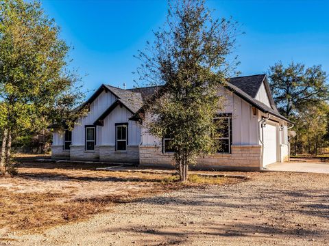 A home in Luling