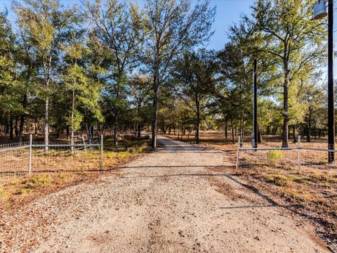 A home in Luling