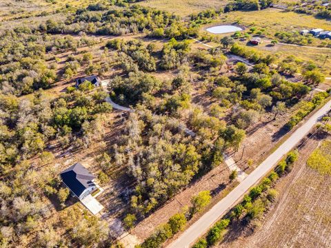 A home in Luling