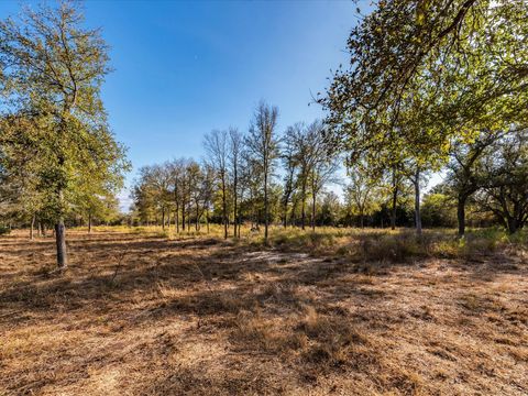 A home in Luling