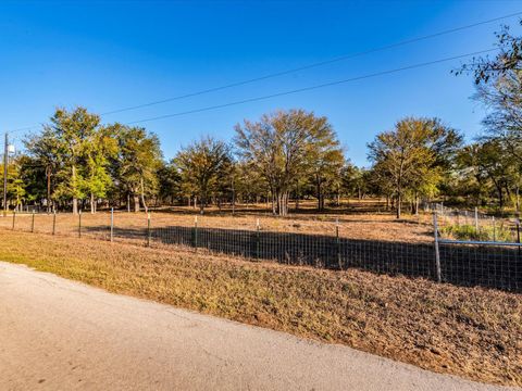 A home in Luling