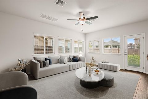 Photo of 9908 Dalliance LN, Manor, TX 78653 (MLS # 1978100)