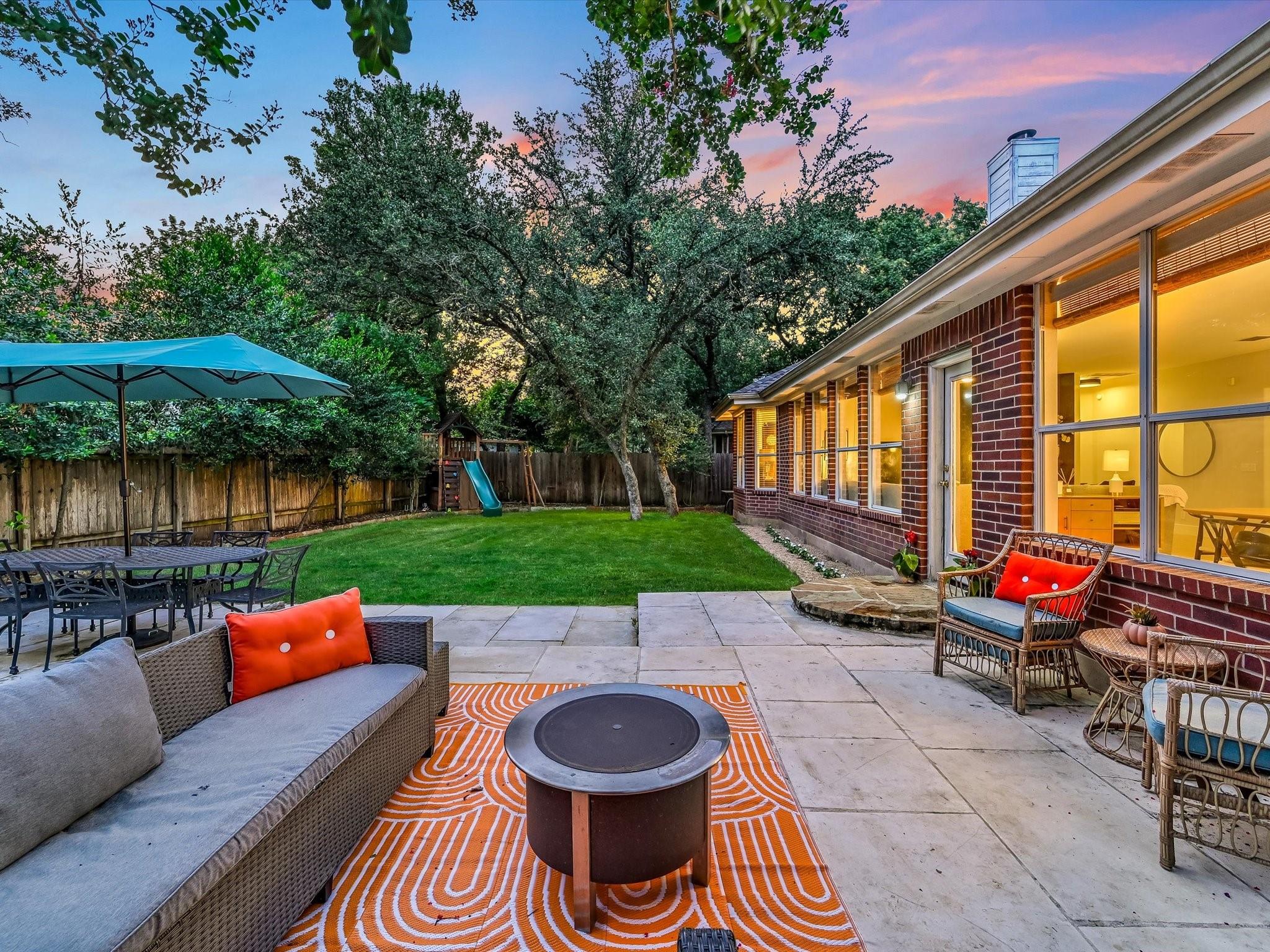 Austin, Texas 78735, United States, 4 Bedrooms Bedrooms, ,2 BathroomsBathrooms,Residential,Pending,54585