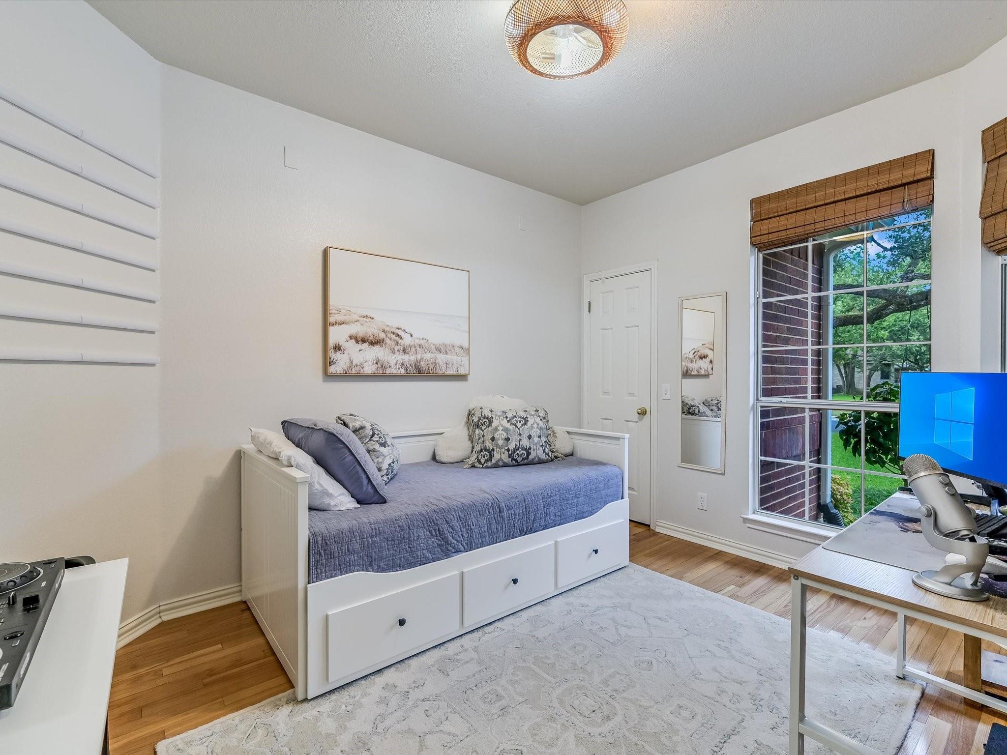 Austin, Texas 78735, United States, 4 Bedrooms Bedrooms, ,2 BathroomsBathrooms,Residential,Pending,54585