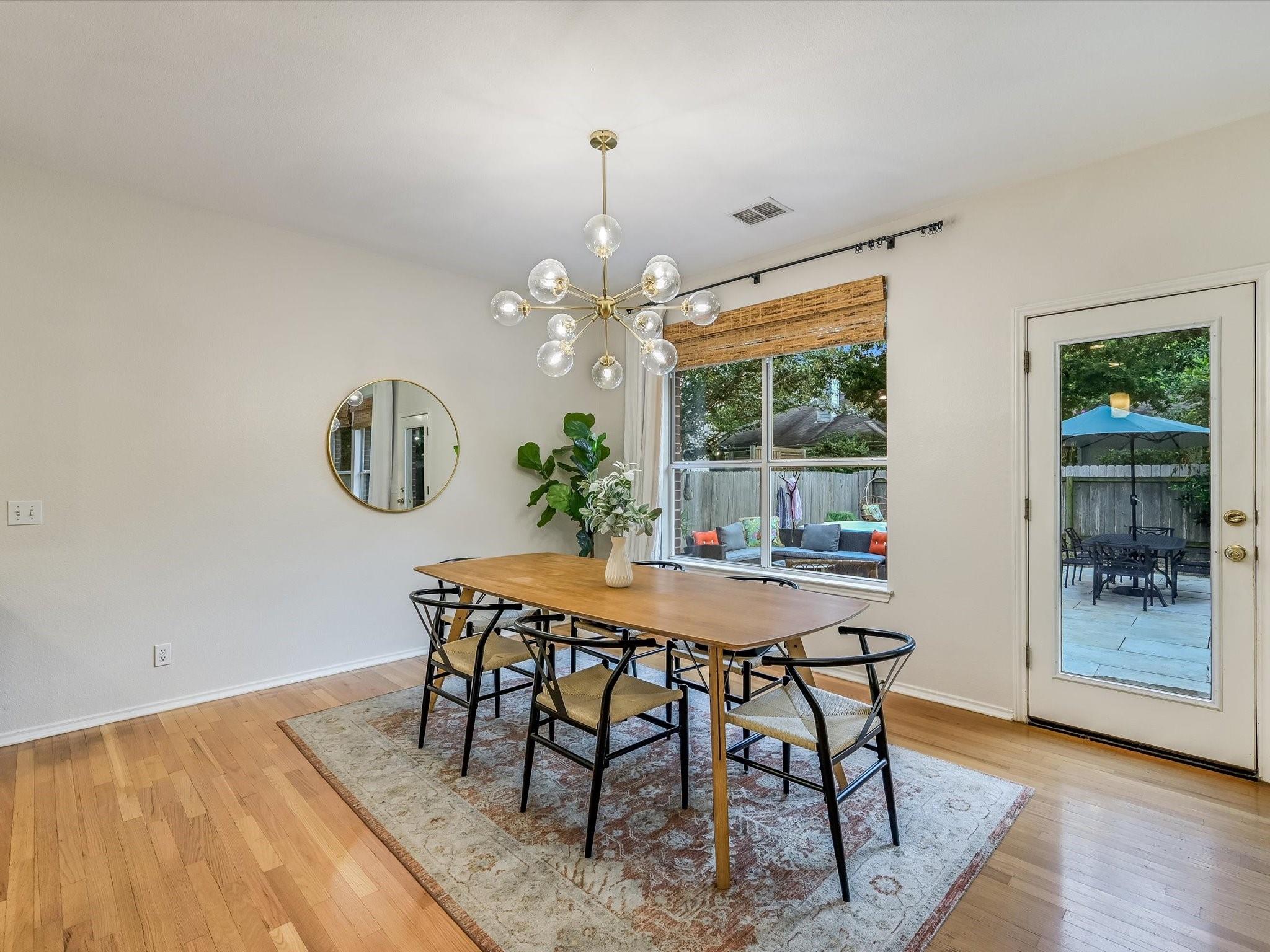 Austin, Texas 78735, United States, 4 Bedrooms Bedrooms, ,2 BathroomsBathrooms,Residential,Pending,54585