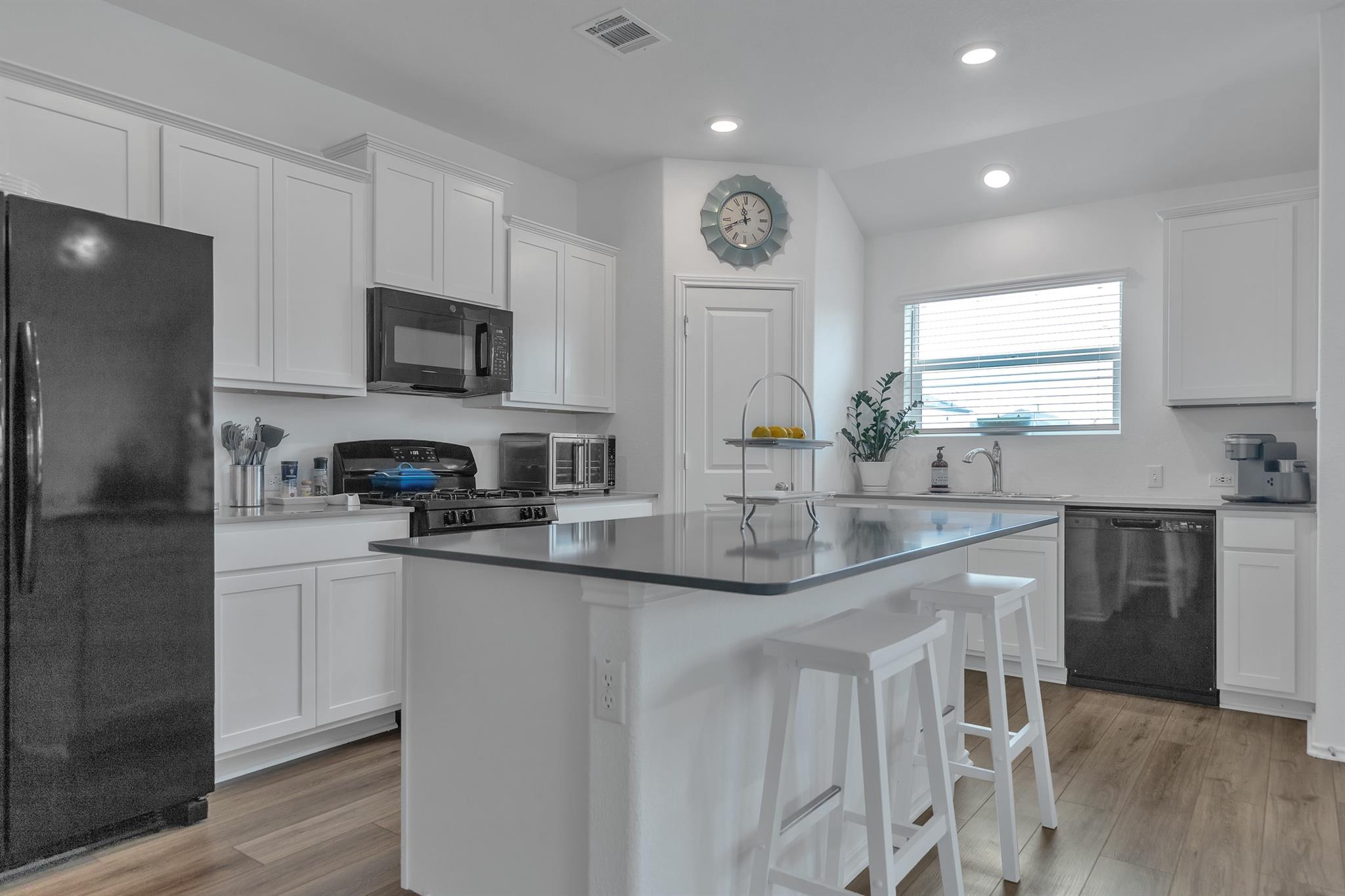 408 Sebring CIR