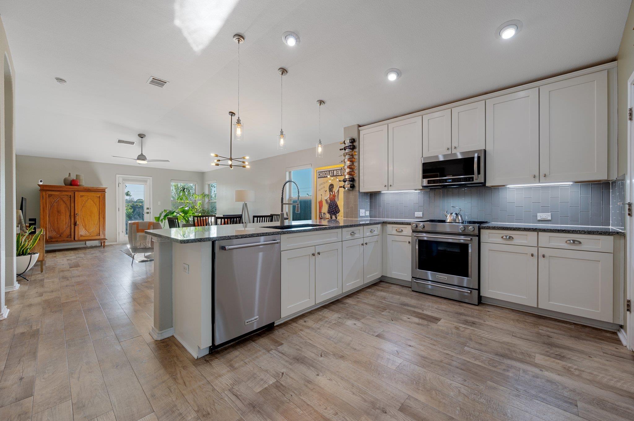 17500 Bridgefarmer BLVD