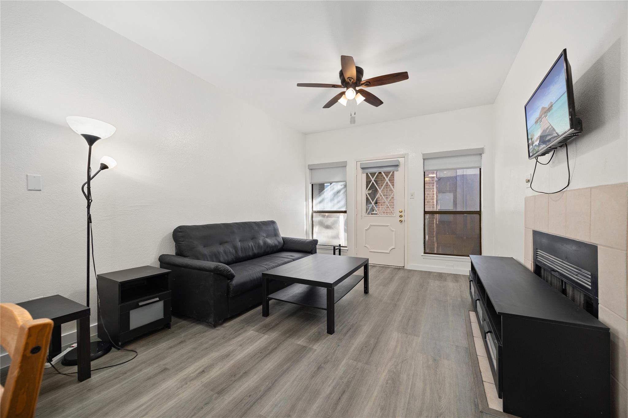 806 W 24th ST 213