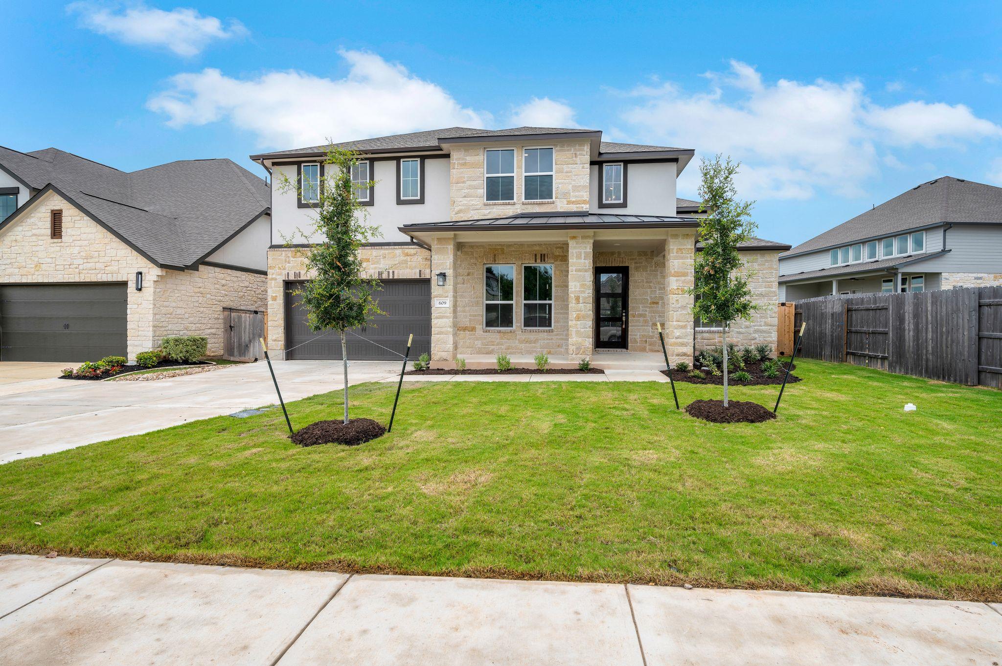 609 Crescent View DR