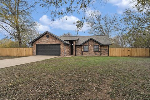 Photo of 134 Laumaia LN, Bastrop, TX 78602 (MLS # 3048547)