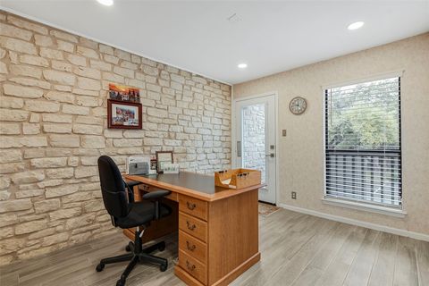 5524 Bee Cave RD I4 West Lake Hills TX 78746