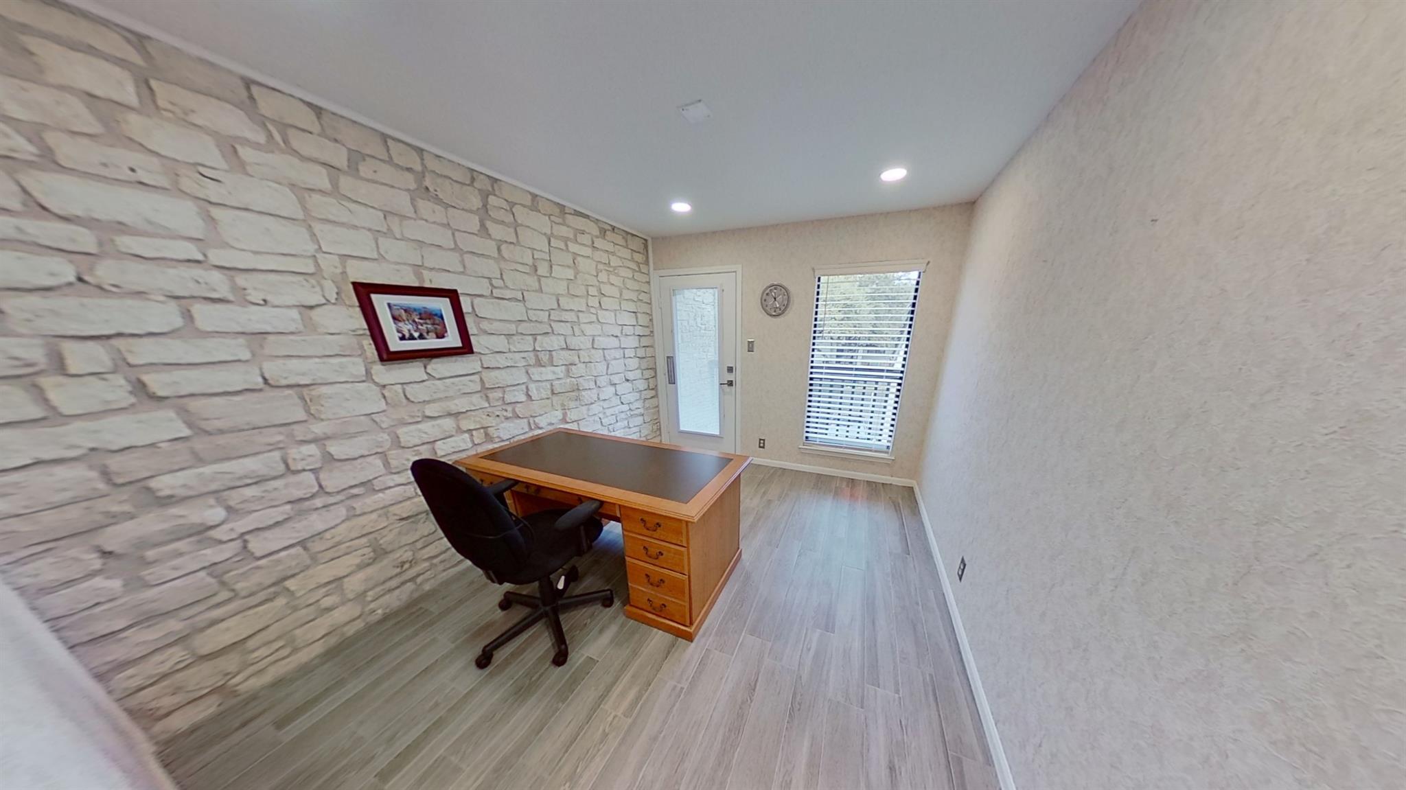 5524 Bee Cave RD I4