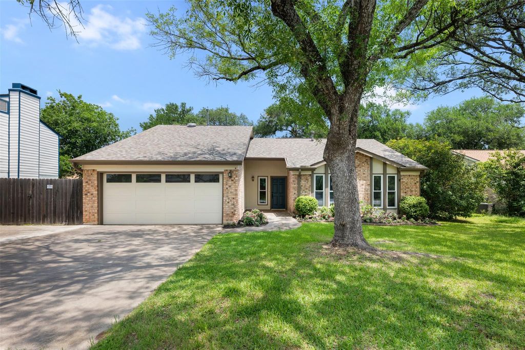 Photo of 4306 Oak Creek DR, Austin, TX 78727 (MLS # 9567108)