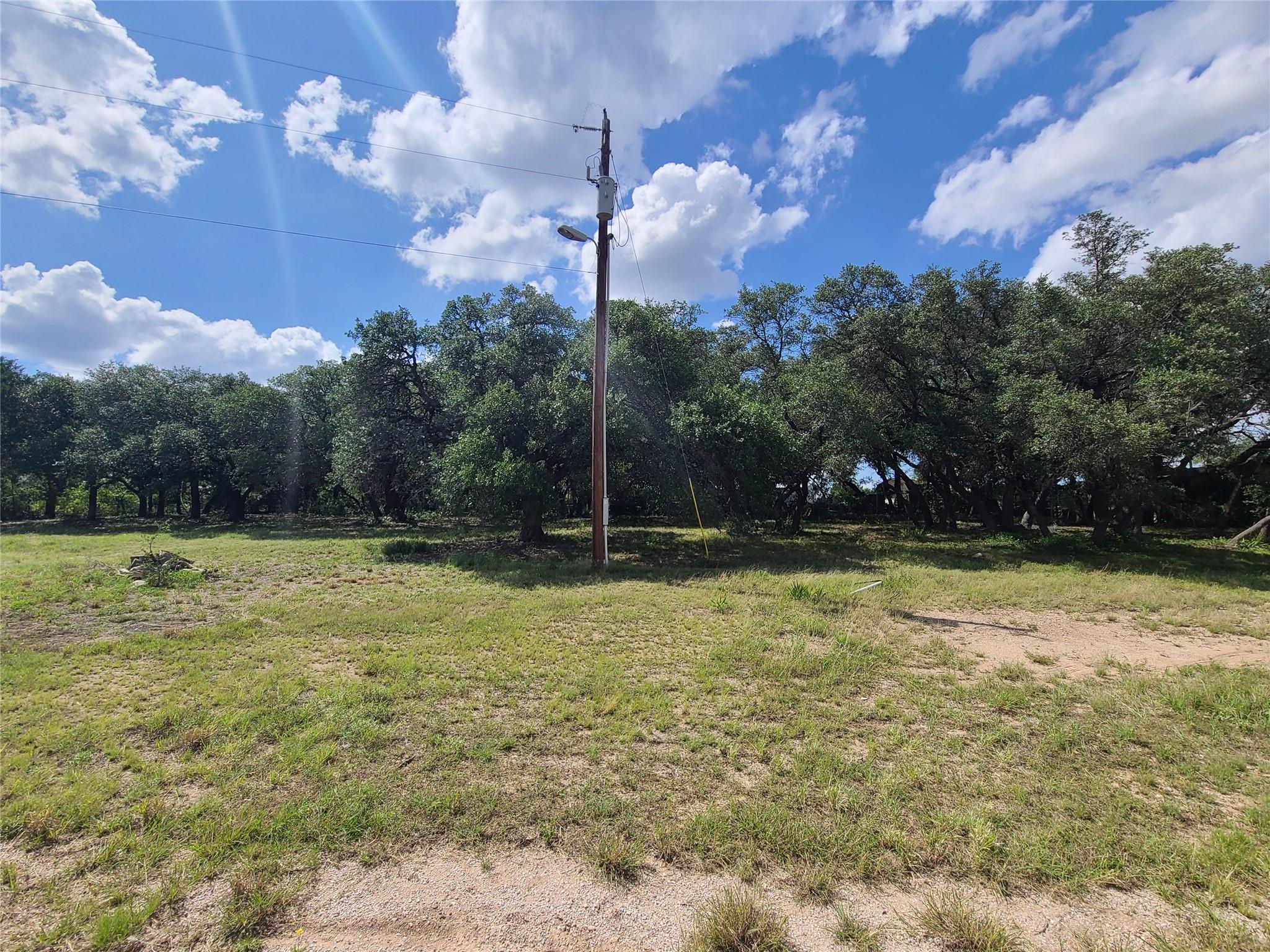601 Phillip LN