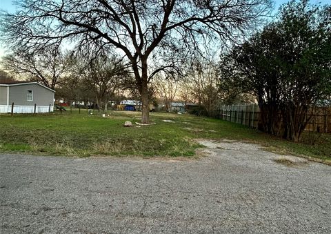 Photo of 2011 Water ST, Bastrop, TX 78602 (MLS # 1423826)