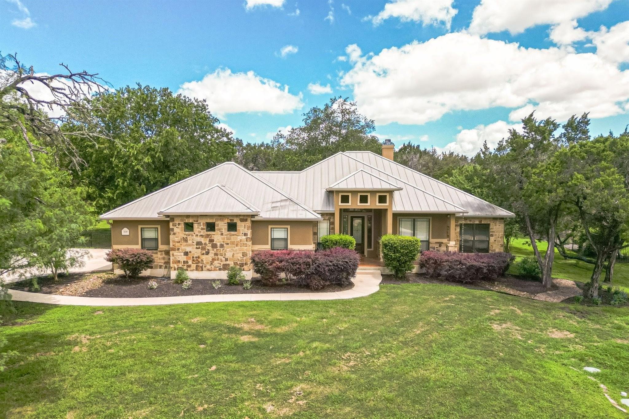 2628 Wolf Lair
