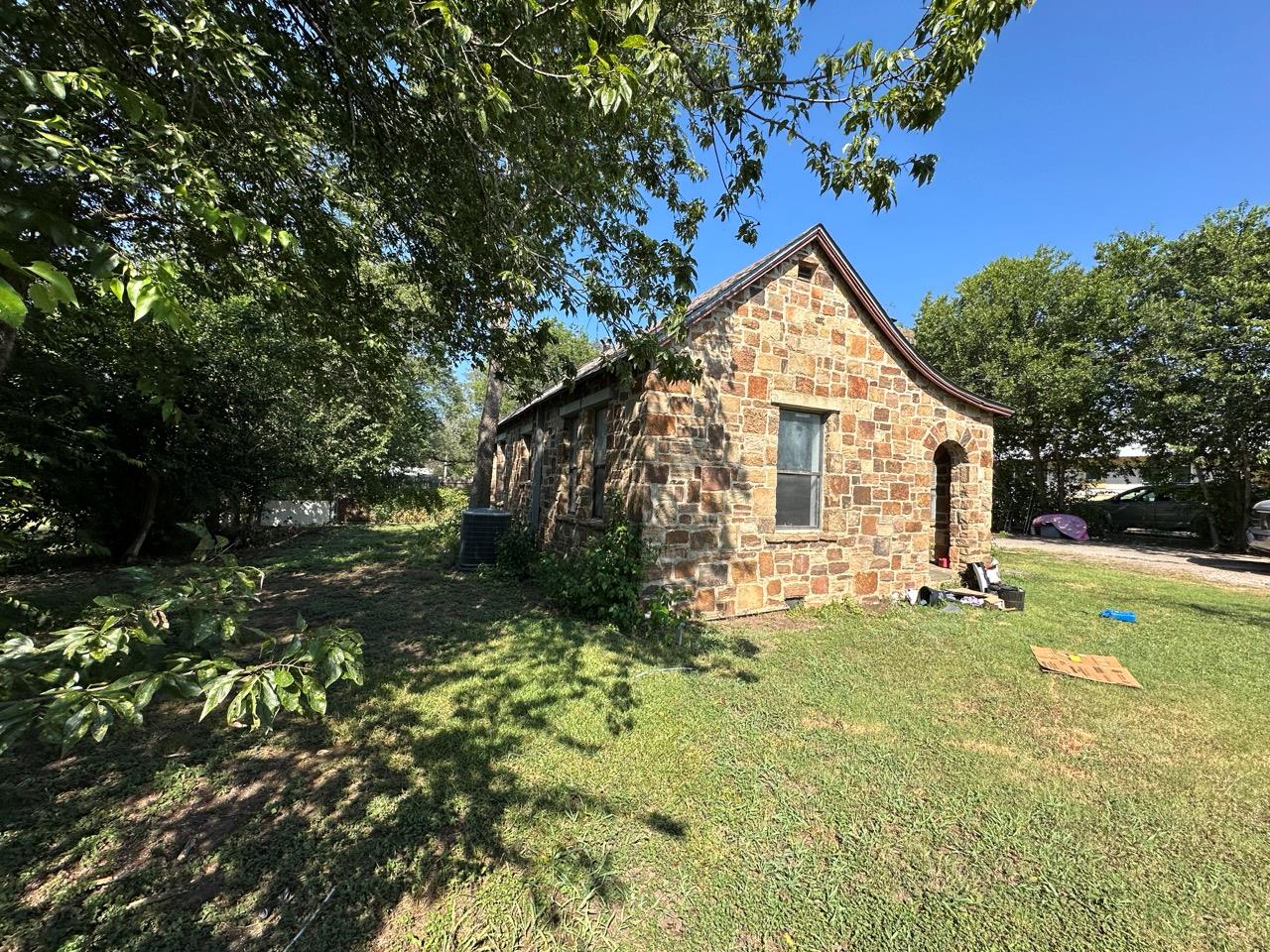 804 N Main ST