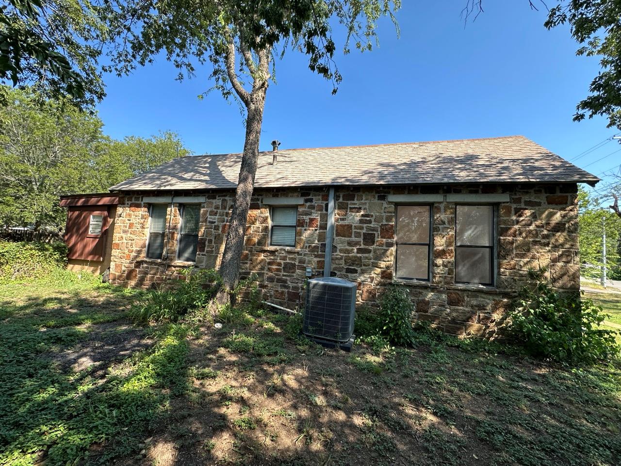 804 N Main ST