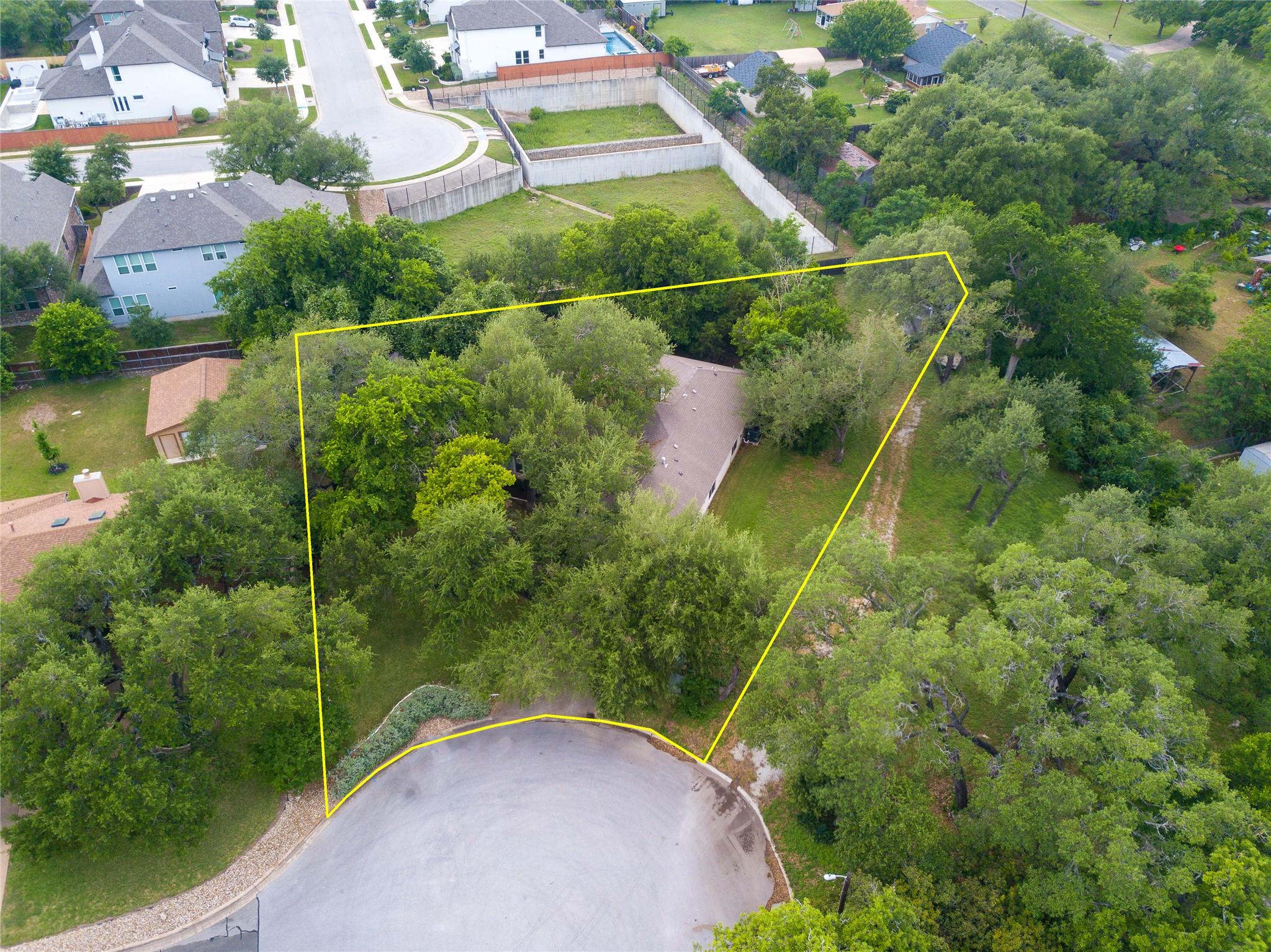 307 Deer Trace CV
