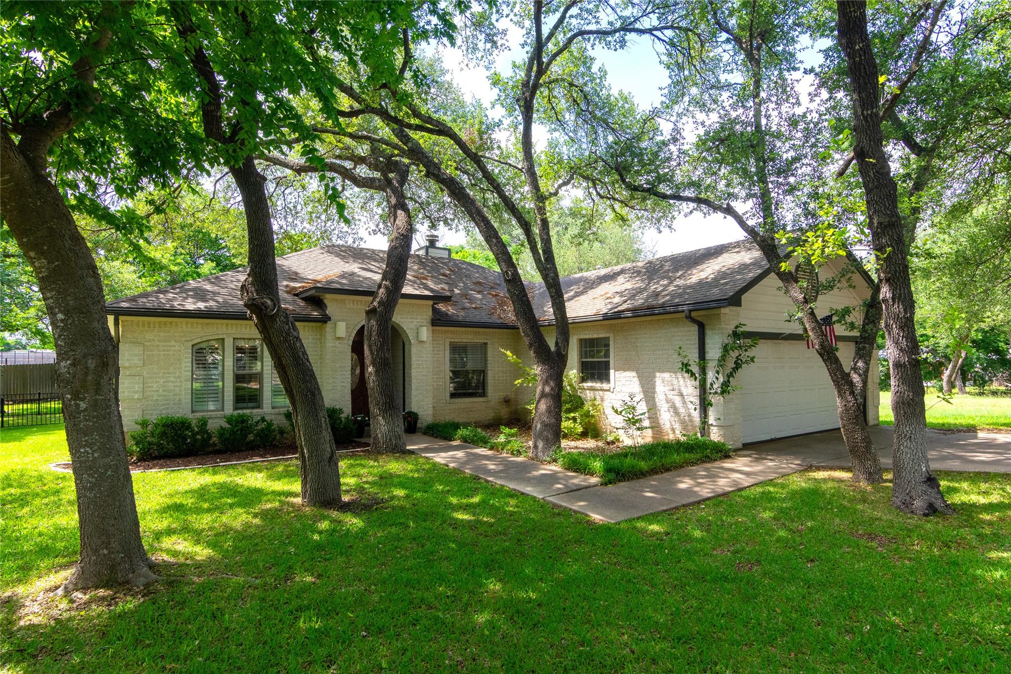 307 Deer Trace CV