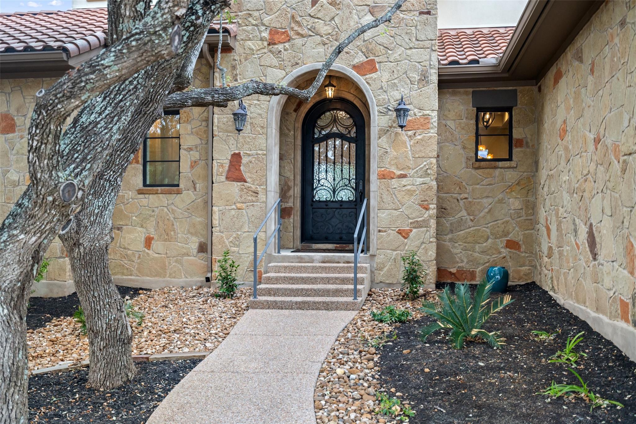 1010 Prairie Lily PL