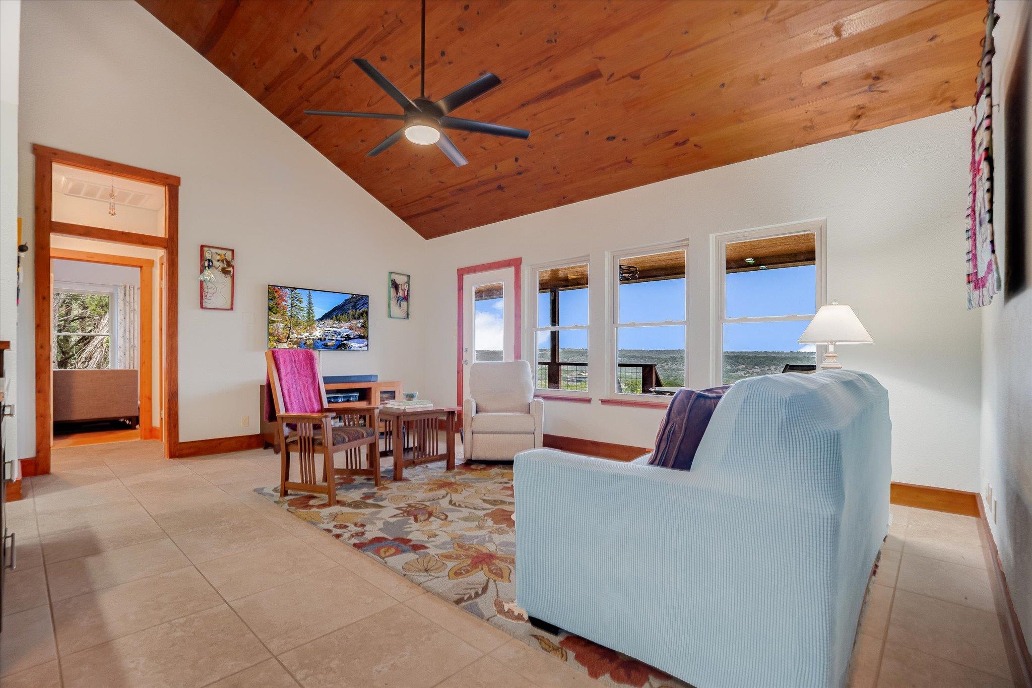 765 Skyline Ridge Lookout