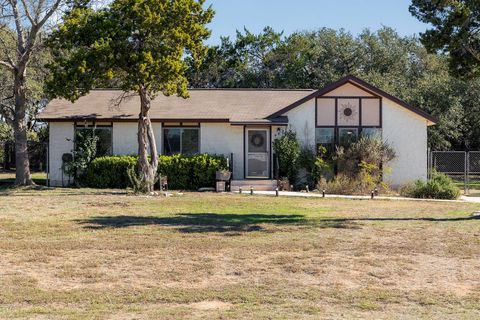 Photo of 500 Grand Prairie CIR, Dripping Springs, TX 78620 (MLS # 1284651)