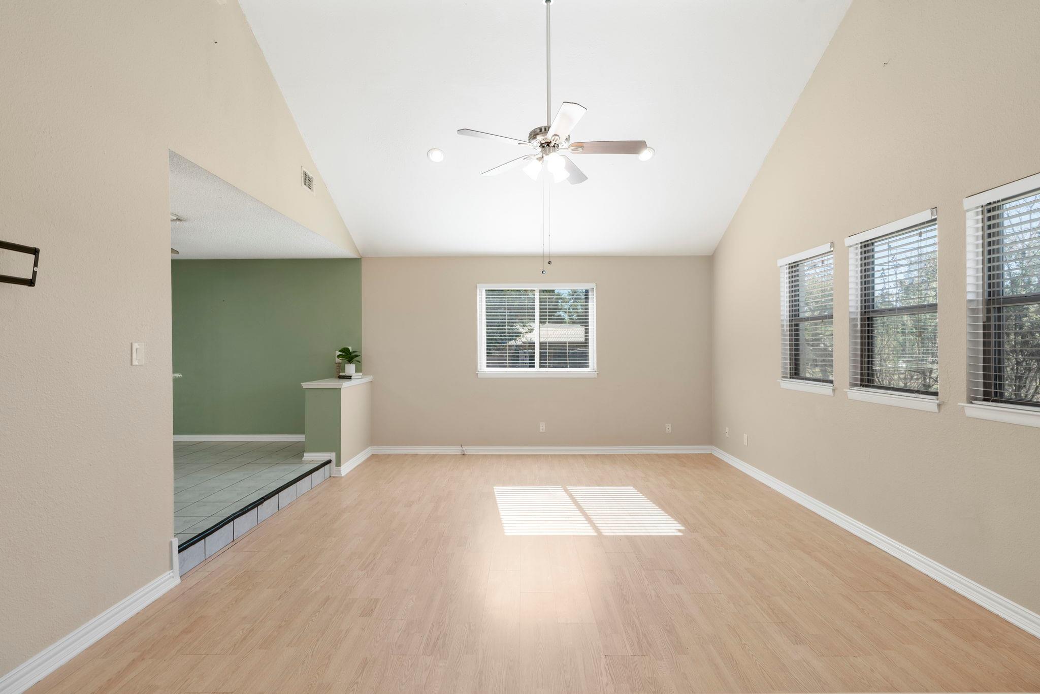 500 Grand Prairie CIR