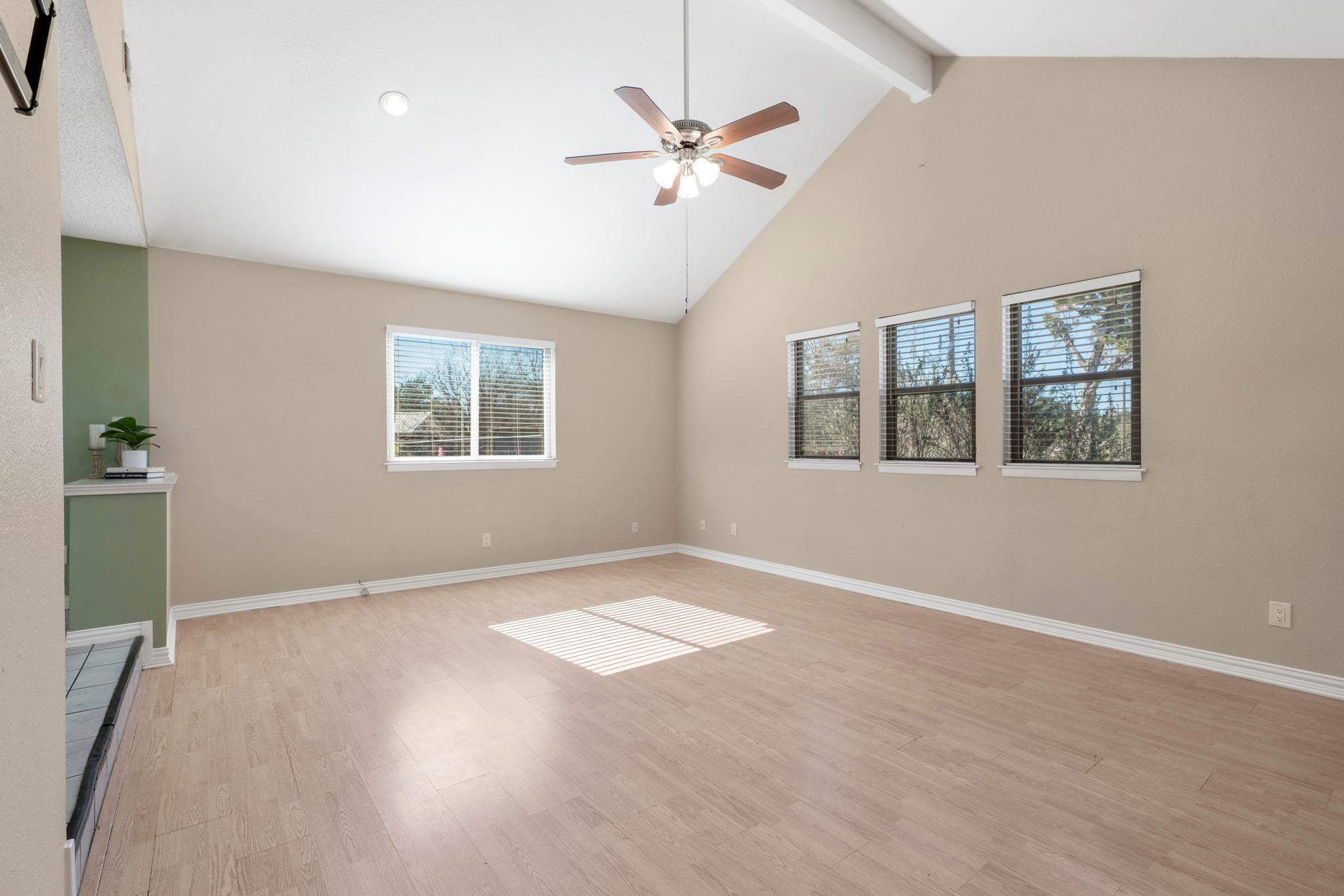 500 Grand Prairie CIR