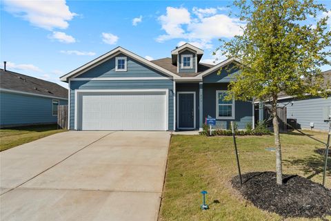 633 Halfmoon DR Lockhart TX 78644