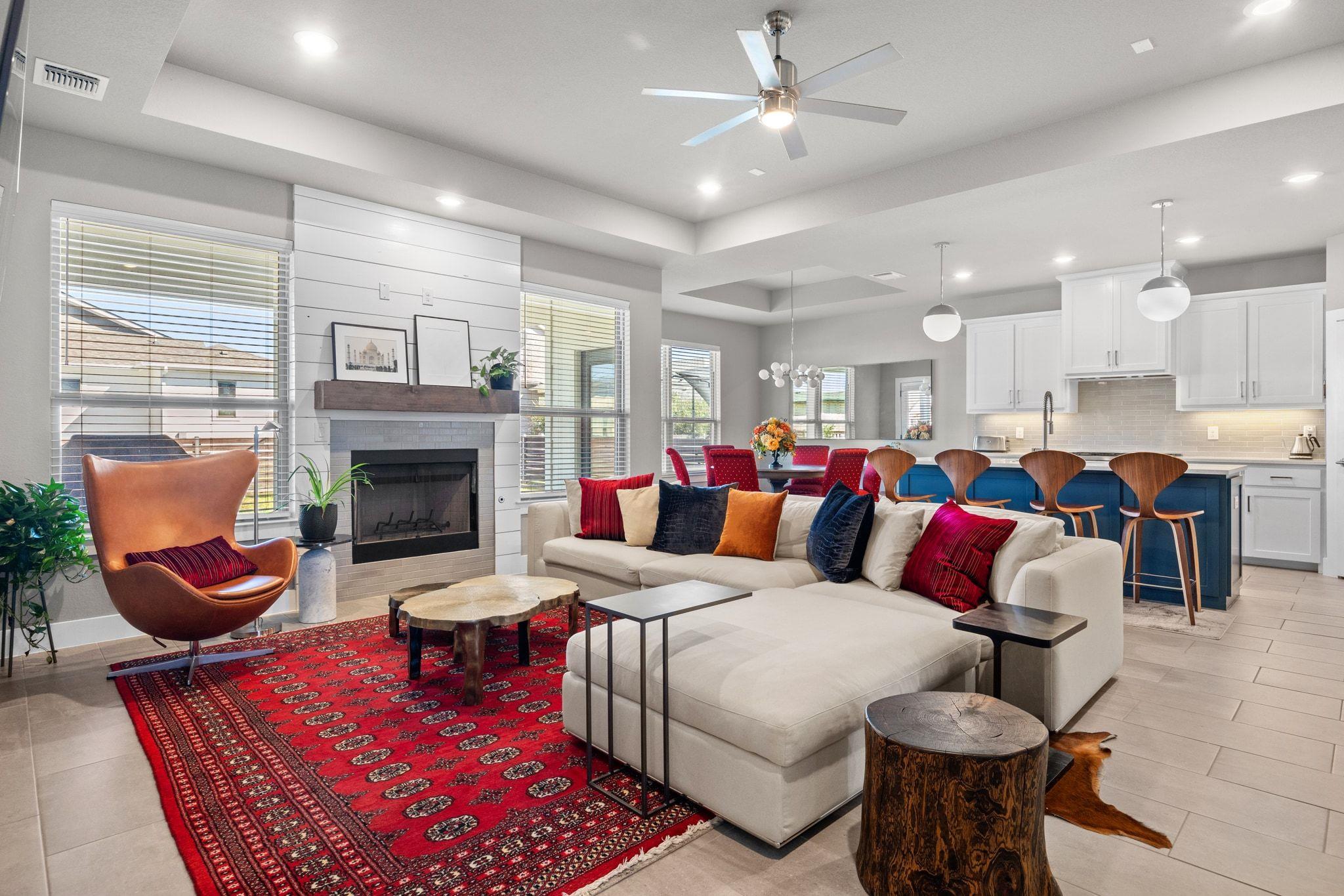 112 Dax DR