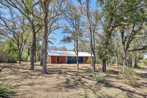 Photo of 131 Laura LN, Bastrop, TX 78602 (MLS # 2256190)
